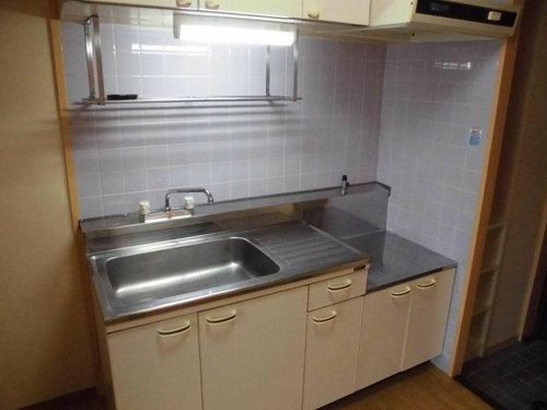 コーポセブンスワン401のキッチン