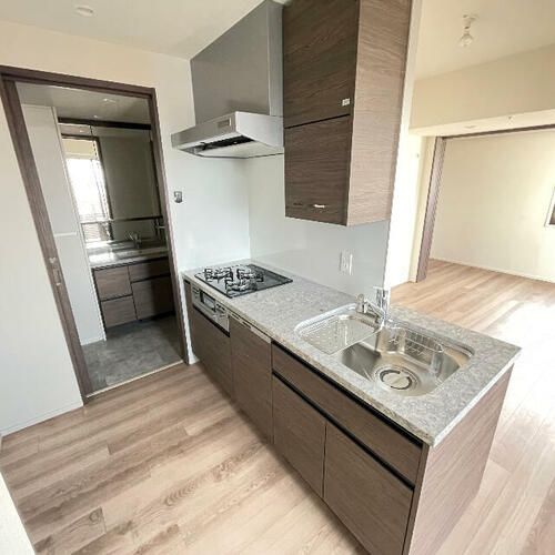 プラウドタワー栄のキッチン