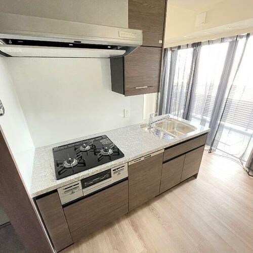 プラウドタワー栄のキッチン