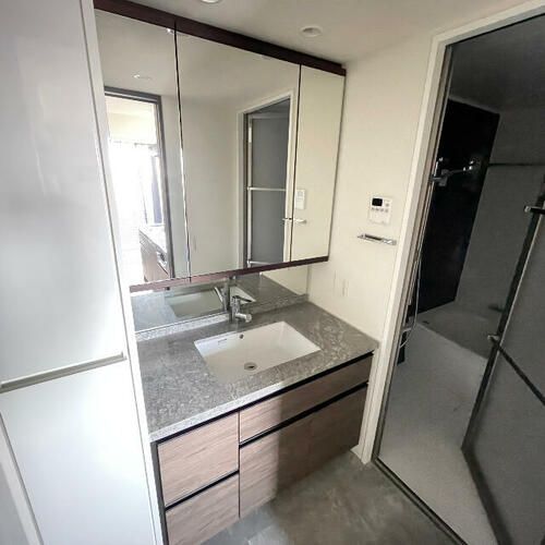 プラウドタワー栄の内装