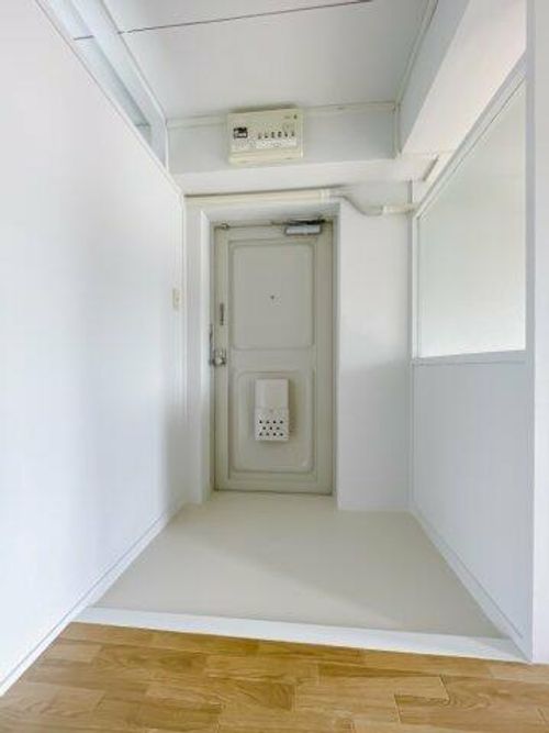 公社賃貸SMALIO 晴美台C2-1108の玄関