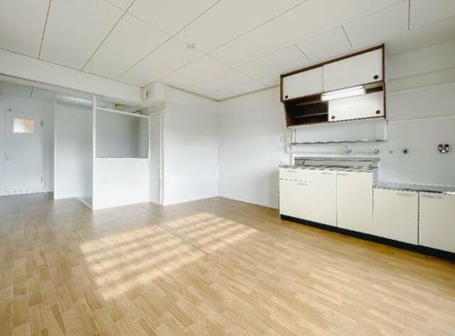 公社賃貸SMALIO 晴美台C2-1108の居間