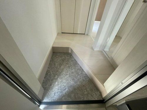 愛知県名古屋市中川区西日置1丁目(アパート)の賃貸物件の玄関