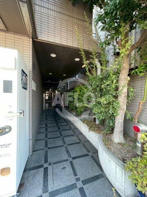ヴァンシス難波南の玄関