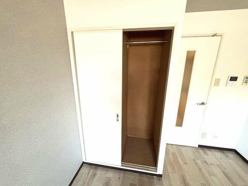 スタンドアップ古市の内装