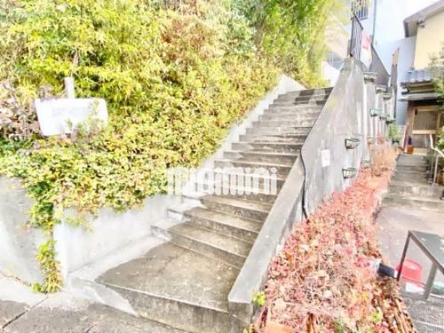 アートハウスKの玄関