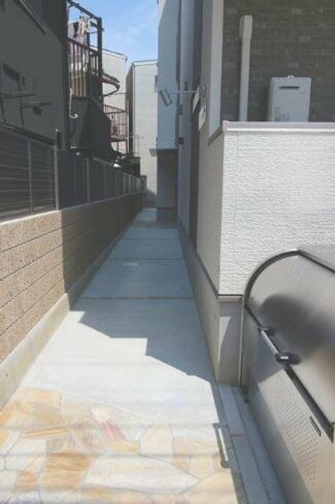 フジパレス杭全の玄関