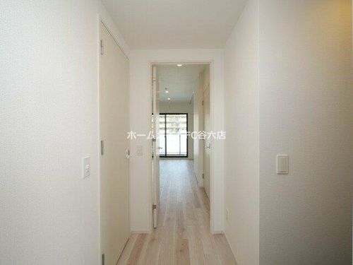 エル・セレーノ新大阪北の玄関