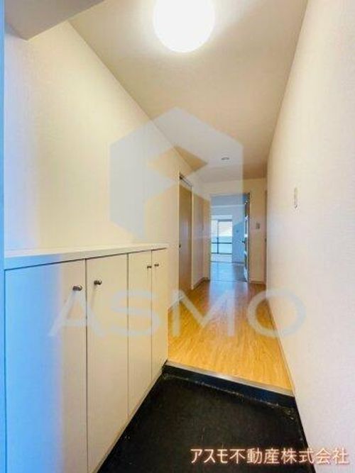第一玉造マンションの玄関