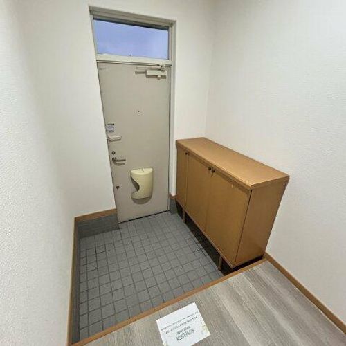 シーサイドアベニュー湘南WESTBの玄関