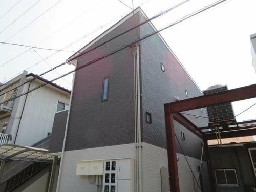 アースクエイク花塚の外観