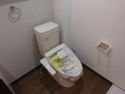 アースクエイク花塚の内装