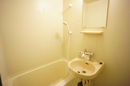 サンアヴェイル国府宮303の風呂