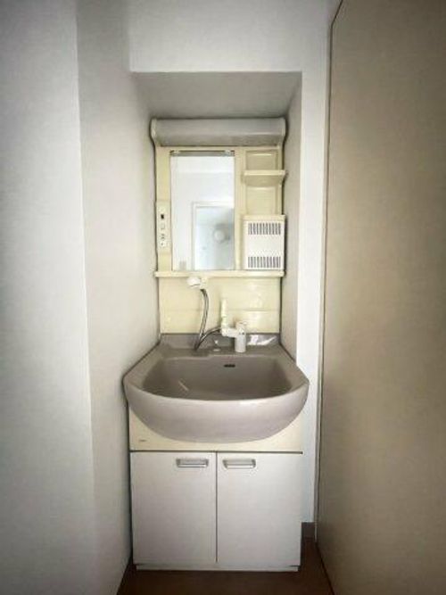 コスタレイ神戸三宮の内装