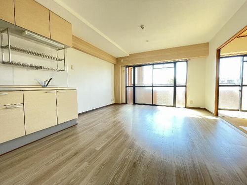 ピュア中平の居間