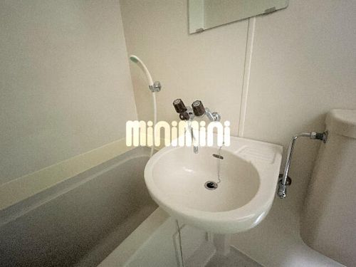 ピュアササキの内装