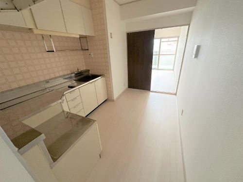 メゾンヨシザワのキッチン