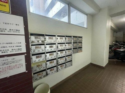愛知県名古屋市東区泉2丁目(マンション)の賃貸物件の玄関