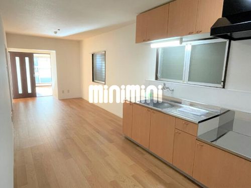 エクセル竹越の居間