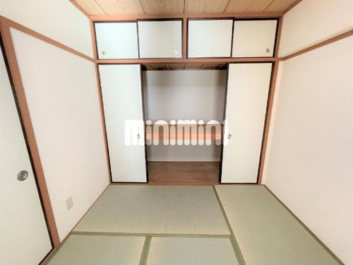 エクセル竹越の内装