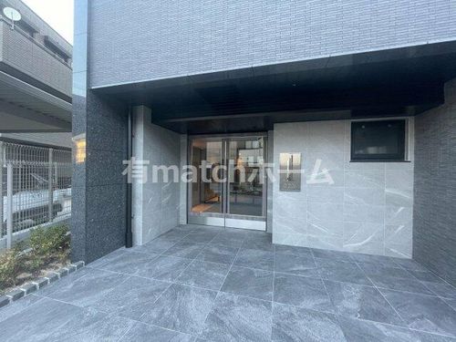 アドバンス大阪ビヤンの玄関