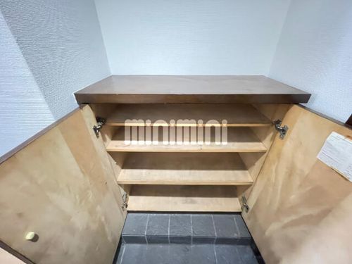 FOREST INN元町の玄関