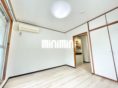 アートハウスKの居間