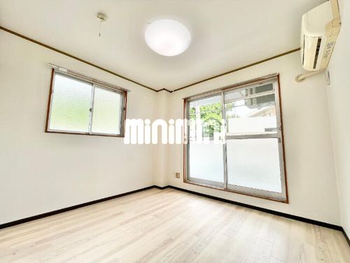 アートハウスKの居間