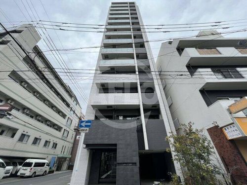 ファーストフィオーレ九条の外観