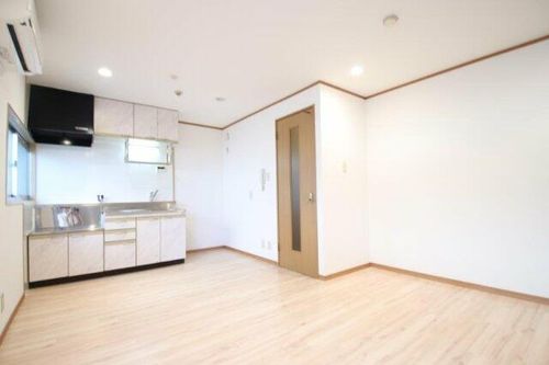 シャトープラムの居間