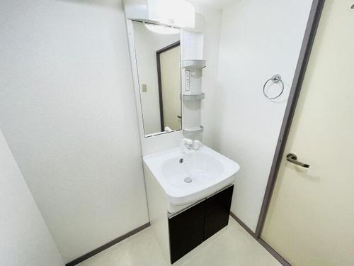 横吹小菅ビルの内装