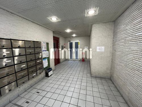 グリーンハイツ東桜の玄関