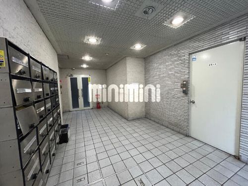 グリーンハイツ東桜の玄関