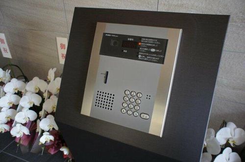 レジーナ鶴舞の玄関