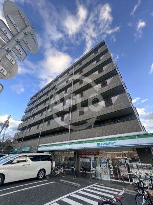 エミネンスパレスの外観