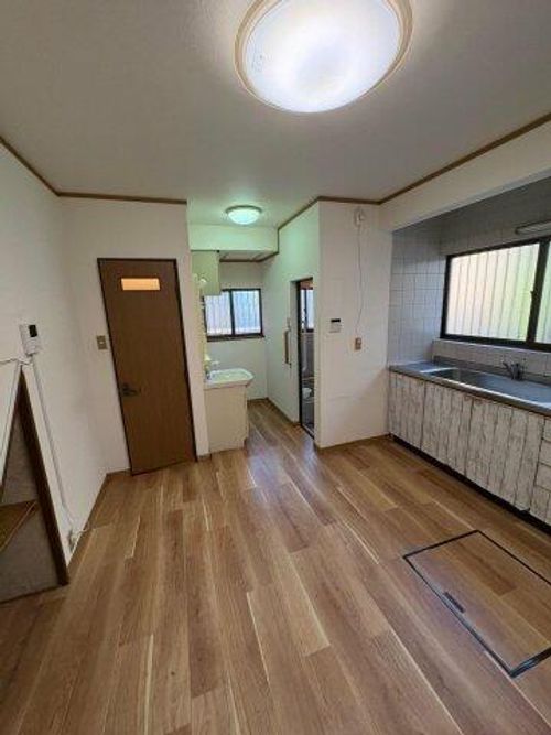 大阪府堺市西区浜寺諏訪森町西4丁(一戸建)の賃貸物件の居間