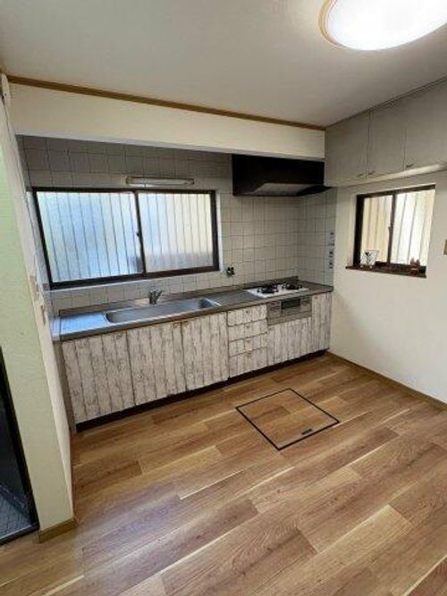 大阪府堺市西区浜寺諏訪森町西4丁(一戸建)の賃貸物件のキッチン