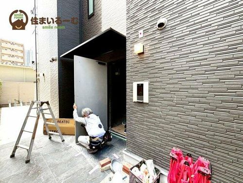 大阪府大阪市旭区大宮5丁目(マンション)の賃貸物件の玄関