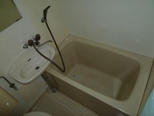 大岡ビルの風呂