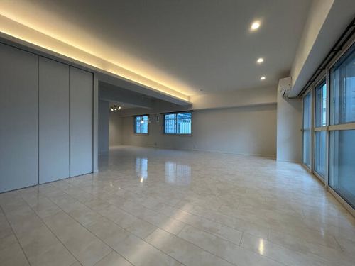 コープ野村東桜の居間