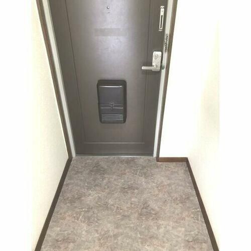 マンション桂の玄関