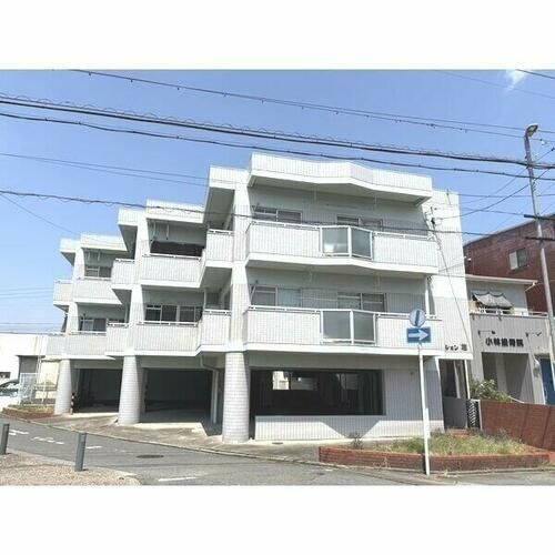 マンション桂の外観