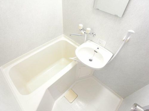 フラッツ砂田の風呂