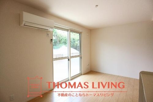 グロワール1番館102の居間