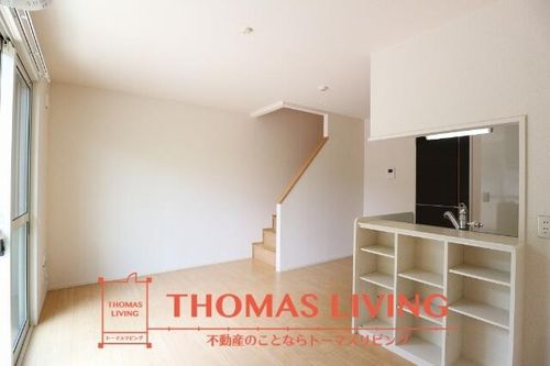 グロワール1番館102の居間