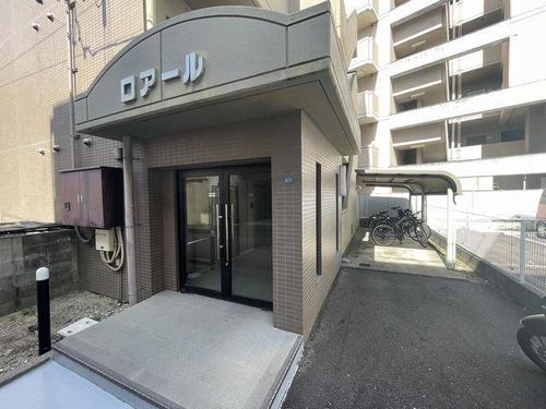 ロアールの玄関