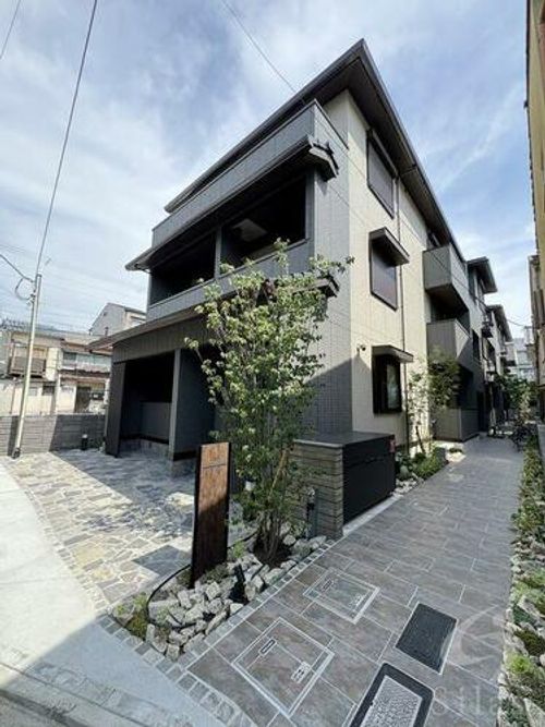 ヴァン ソレイユ 二条の外観