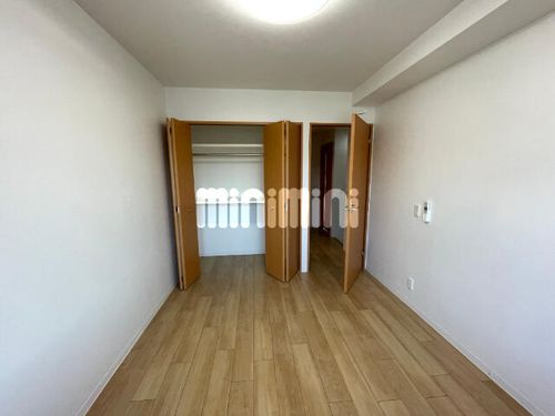 シャルマンの居間