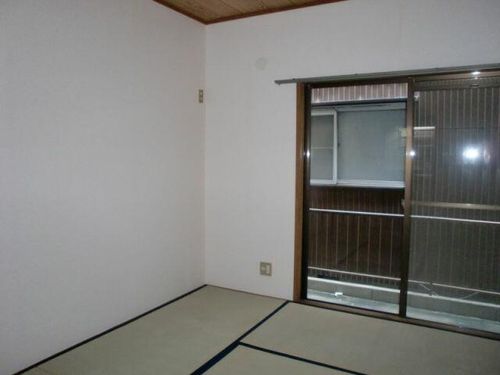 泉楽マンションの居間