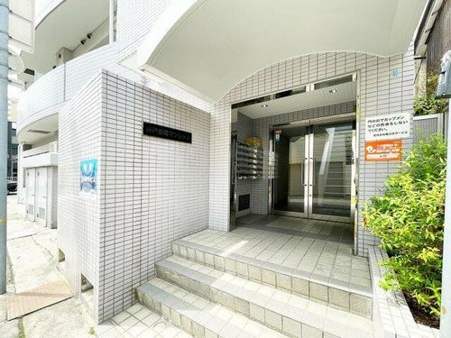 神戸多聞マンションの玄関